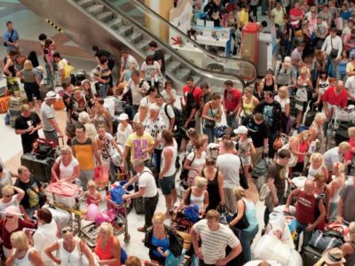 ANY US AIRPORT - As millions prepare to embark on what is sure to be a stressful, busy, and chaotic trip this Thanksgiving the travel blogger community has one request: when filming a travel freakout turn your phone horizontally.